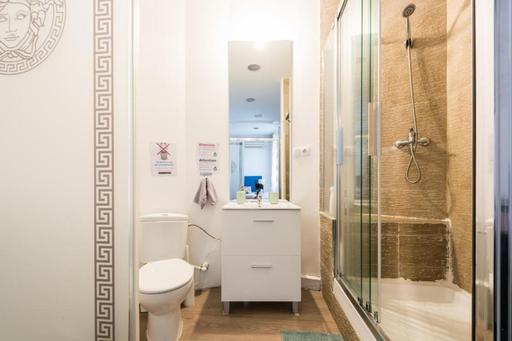 M&F 7 Rooms/7 Bathrooms Over Gran Via Мадрид Экстерьер фото